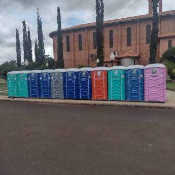 Comprar o produto de Banheiro Químico para Festas - Conforto e Higiene Garantidos em Assis/SP em Locação de Sanitário Químico em Cornélio Procópio, PR por Solutudo