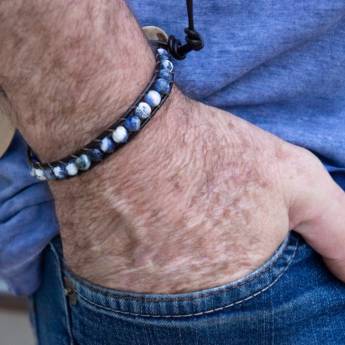 Comprar o produto de Pulseira de Couro Masculina - Estilo e Durabilidade - Campinas em Peças para Pulseiras em São Paulo, SP por Solutudo