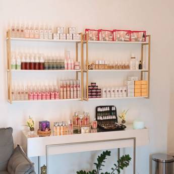 Comprar o produto de Linha de Skincare Exclusiva e Perfumaria Premium - Beleza e Bem-Estar em Avaré/SP em Cosméticos e Cuidado Pessoal em Cerqueira César, SP por Solutudo
