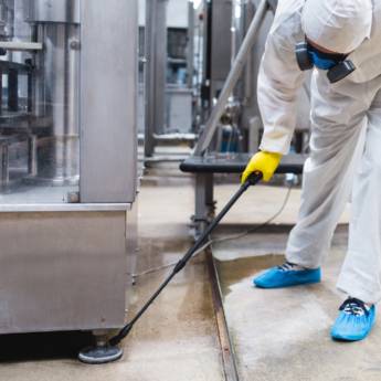 Comprar o produto de Dedetização em Barcos – Segurança e Eficiência em Santa Bárbara Resort Residence/SP em Dedetização em Riviera de Santa Cristina I, SP por Solutudo