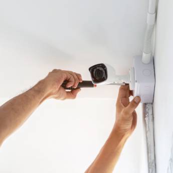 Comprar o produto de Manutenção de Câmera - Segurança Sem Interrupções - Santa Cruz do Rio Pardo em Segurança e Monitoramento em Santa Cruz do Rio Pardo, SP por Solutudo