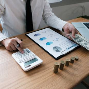 Comprar o produto de Contador para Condomínios - Gestão Financeira Eficiente - Salvador e Lauro de Freitas em Contabilidade em Lauro de Freitas, BA por Solutudo