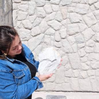 Comprar o produto de Sofisticação e Durabilidade com Pedra Bossa Nova em Ourinhos - SP em Pedras Ornamentais e Assentamento em Santo Antônio da Platina, PR por Solutudo