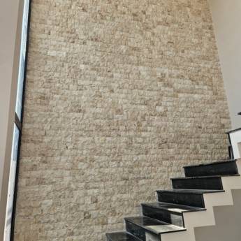 Comprar o produto de Beleza Atemporal com Travertino em Ourinhos - SP em Pedras Ornamentais e Assentamento em Carlópolis, PR por Solutudo