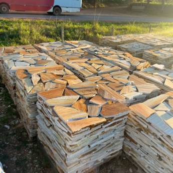 Comprar o produto de Durabilidade e Elegância com Pedra São Thomé em Ourinhos - SP em Pedras Ornamentais e Assentamento em Santo Antônio da Platina, PR por Solutudo