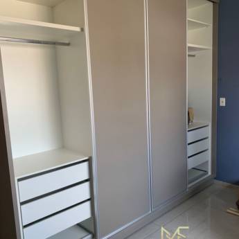 Comprar o produto de Guarda Roupas de Casal Planejado  em Móveis Planejados em Mineiros, GO por Solutudo