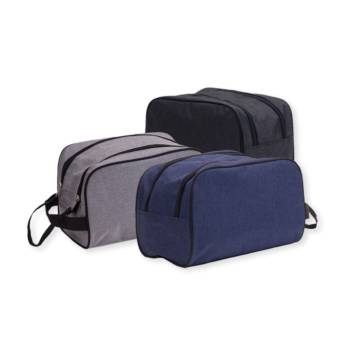 Comprar o produto de 14430 Necessaire Poliéster com Zíper Duplo em Necéssaire pela empresa Public Gráfica e Brindes em Ribeirão Preto, SP por Solutudo