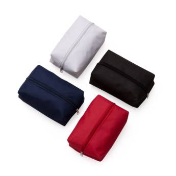 Comprar o produto de 13617 Necessaire de Nylon em Necéssaire pela empresa Public Gráfica e Brindes em Ribeirão Preto, SP por Solutudo