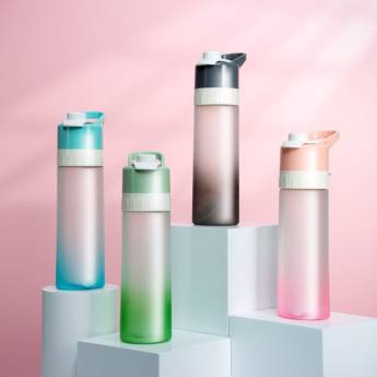 Comprar o produto de 06599 Squeeze Borrifador Plástico 650ml em Squeeze Diversos pela empresa Public Gráfica e Brindes em Ribeirão Preto, SP por Solutudo