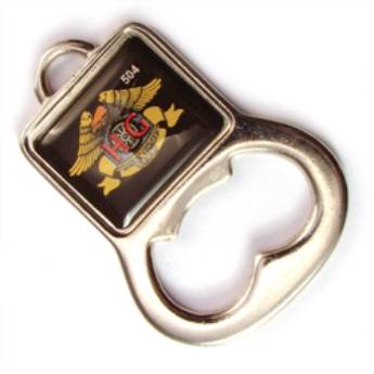 Comprar o produto de Chaveiro Medalha ou Pingente COD 504 - Abridor Quadrado em Chaveiros Medalha ou Pingente pela empresa Public Gráfica e Brindes em Ribeirão Preto, SP por Solutudo