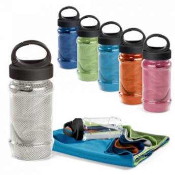 Comprar o produto de Kit toalha e garrafa 99967 ARTX PLUS. em Toalhas pela empresa Public Gráfica e Brindes em Ribeirão Preto, SP por Solutudo