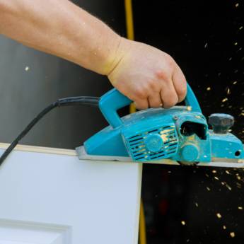 Comprar o produto de Plaina Elétrica – Aluguel de Equipamentos em Nova Lima em Locação de Equipamentos em Nova Lima, MG por Solutudo