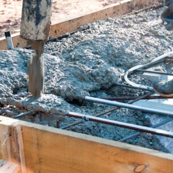 Comprar o produto de Vibrador de Concreto – Aluguel de Equipamentos em Nova Lima em Locação de Equipamentos em Nova Lima, MG por Solutudo