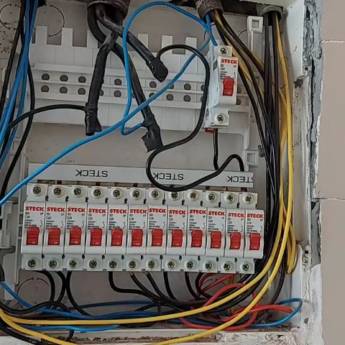 Comprar o produto de Instalação e Manutenção Elétrica em Baixa Tensão – Barueri em Eletricistas em São Paulo, SP por Solutudo