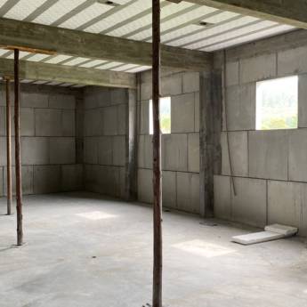 Comprar o produto de Bloco Cimentício de vedação de alta resistência e termo-acústico com EPS anti-chama em Materiais para Construção em Pardinho, SP por Solutudo