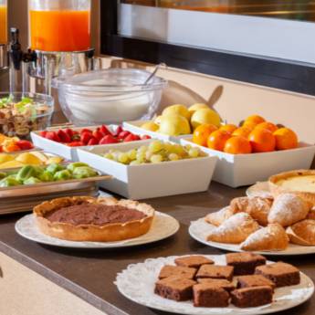 Comprar o produto de Café da Manhã Completo – Sabor e Conforto em São Manuel/SP em Hotéis em Lençóis Paulista, SP por Solutudo