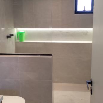 Comprar o produto de Assentamento de Porcelanato Delta 120x60 – Boituva, SP em Construtores - Pedreiros em Boituva, SP por Solutudo