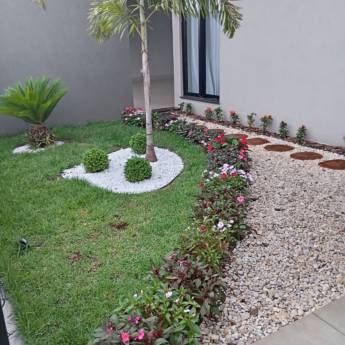 Comprar o produto de Paisagismo com Manutenção – Souza Jardinagem em Santa Cruz do Rio Pardo em Jardinagem em Santa Cruz do Rio Pardo, SP por Solutudo