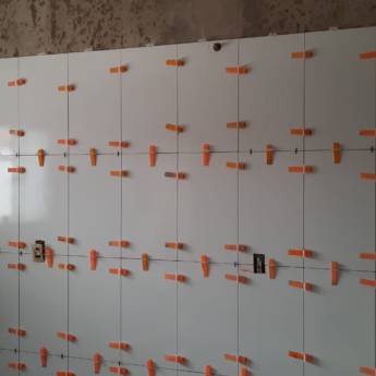 Comprar o produto de Revestimentos em Parede  em Construtores - Pedreiros em Americana, SP por Solutudo