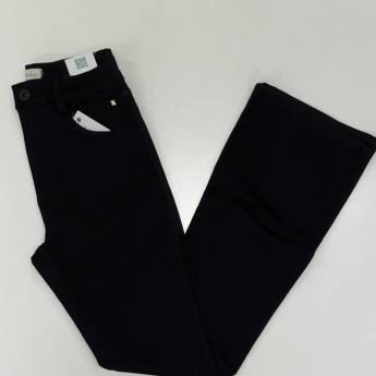 Comprar o produto de Calça feminina Ouzzare em A Classificar em Uberlândia, MG por Solutudo