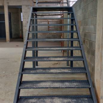 Comprar o produto de Escada industrial. em Outros em Boituva, SP por Solutudo