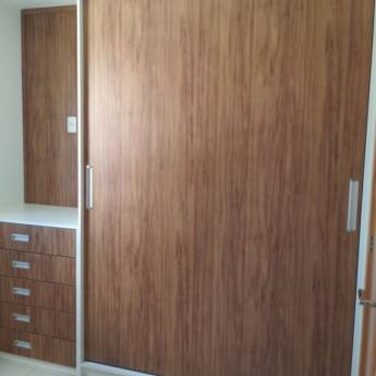 Comprar o produto de Guarda roupas Casal cor amendola rustica  em A Classificar em Bauru, SP por Solutudo