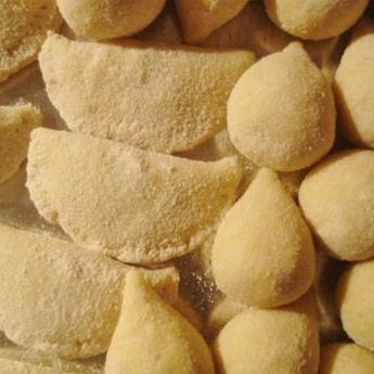 Comprar o produto de Cento • Sem fritar em Cento de Salgados Fritos para Festas pela empresa Villa D'Ouro Rotisseria - Marmitas, Assados, Massas e Salgados. em Atibaia, SP por Solutudo