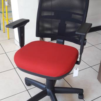 Comprar o produto de Cadeira encosto com Tela em A Classificar em Americana, SP por Solutudo
