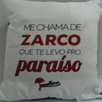 Comprar o produto de Almofada "Me chama de zarco que te levo pro paraíso" em Almofadas Decorativas em Joinville, SC por Solutudo