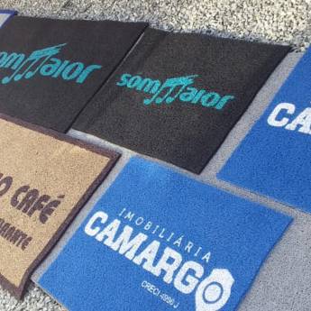 Comprar o produto de tapetes personalizados em Para Todos em Balneário Camboriú, SC por Solutudo