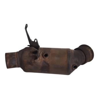 Comprar o produto de Catalizador Bmw X3 Xdrive 2013 Original Usado em Motores e Partes pela empresa Tem de Tudo - Peças de Desmanche Nacionais e Importadas em Marília, SP por Solutudo