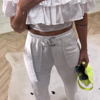 Comprar o produto de Calça bebela jeans jogger off white carla em Moda Feminina em Bauru, SP por Solutudo