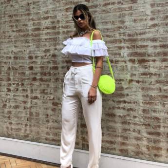 Comprar o produto de Calça bebela jeans jogger off white carla em Moda Feminina em Bauru, SP por Solutudo