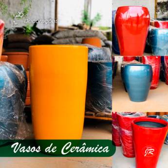 Comprar o produto de Vasos de Cerâmica com Pinturas Automotivas  em Nossos Produtos pela empresa JR Gramas & Paisagismo em Americana, SP por Solutudo