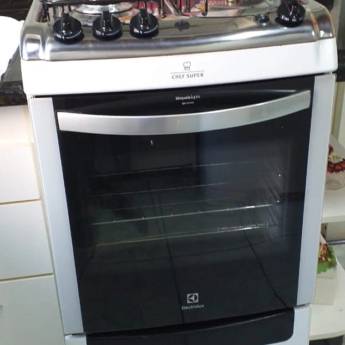 Comprar o produto de MANUTENÇÃO E REPARO EM FOGÃO DE PISO  em A Classificar em Cambé, PR por Solutudo