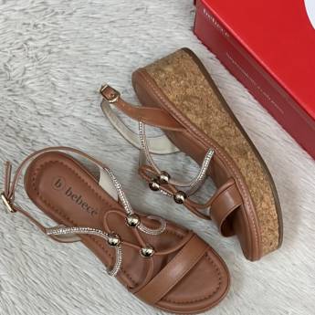 Comprar o produto de Sandália adulta Bebecê em A Classificar pela empresa Lojas Dom Flavittos em Uberlândia, MG por Solutudo