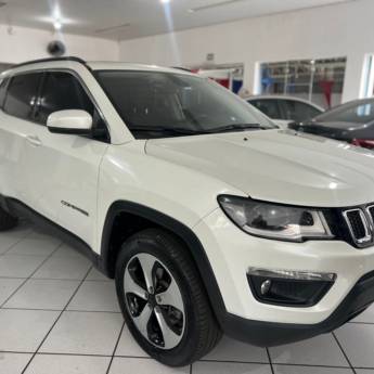 Comprar o produto de JEEP COMPASS 2.0 LONGITUDE 2018 em Outros Veículos em Botucatu, SP por Solutudo