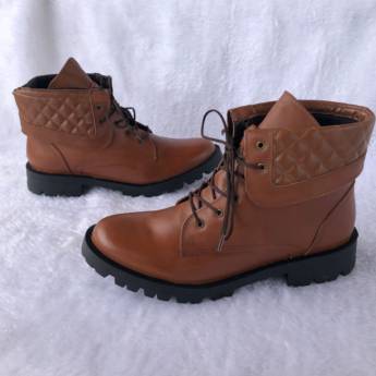 Comprar produto Coturno Tratorado brown em Calçados Femininos pela empresa CF Shoe Store em Bauru, SP