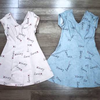 Comprar o produto de Vestido Love Neoprene (Disponível na Cor Pêssego e Tamanho: 36/38) Vestido Love Neoprene (Disponível na Cor Azul e Tamanho: 42). em Roupas e Acessórios em Bauru, SP por Solutudo