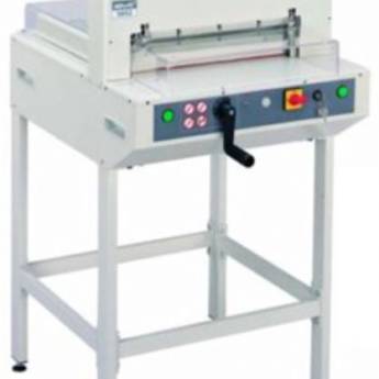 Comprar o produto de Guilhotina elétrica modelo 3952, para 500 folhas - WSG Brasil em Encadernadoras e Guilhotinas em São Paulo, SP por Solutudo