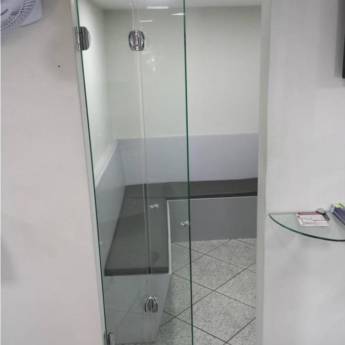 Comprar o produto de Box de Abrir para Banheiro em Box para Banheiro pela empresa RedGlass Vidraçaria em Atibaia - Comércio de Vidros Temperados e Espelhos em Atibaia, SP por Solutudo