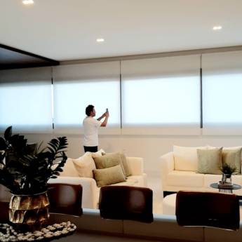 Comprar o produto de Persiana  em Cortinas - Persianas - Carpetes em Machado, MG por Solutudo