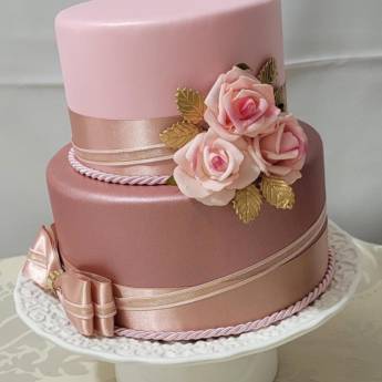 Comprar o produto de Bolo Fake para Locação em Bauru em Bolos em Bauru, SP por Solutudo