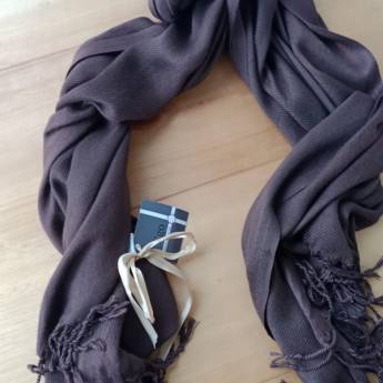 Comprar o produto de Lenço/ encharpe billie marrom liso- CCE em Roupas e Acessórios em Botucatu, SP por Solutudo