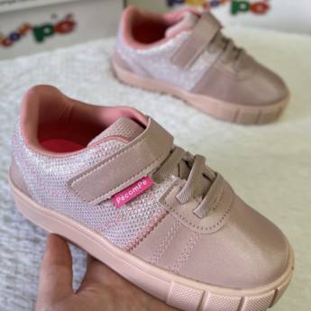 Comprar o produto de Tênis Pé com Pé infantil feminino  em Calçados Infantis pela empresa Lojas Dom Flavittos em Uberlândia, MG por Solutudo