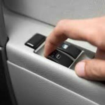 Comprar o produto de Vidros e Travas Elétricas  em Veículos e Transportes em Americana, SP por Solutudo