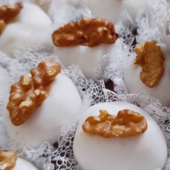 Comprar produto Doces de festa com frutas (cento) em Doces pela empresa Dillana - Salgados, Doces, Bolos e Presentes em Jundiaí, SP