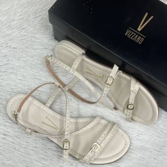 Comprar o produto de Rasteirinha adulta Vizzano em A Classificar em Uberlândia, MG por Solutudo