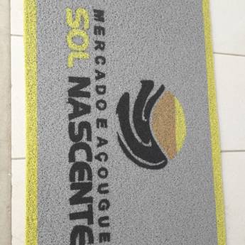 Comprar o produto de tapetes personalizados  em A Classificar em Joinville, SC por Solutudo