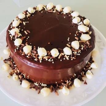 Comprar o produto de Bolo Trufado em Bolos e Doces em Bauru, SP por Solutudo
